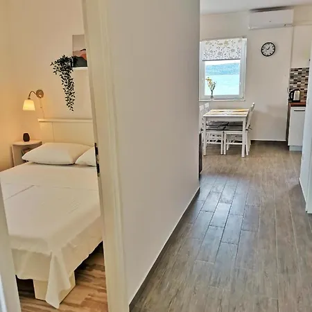 Apartment Roman Betina  Exterior photo