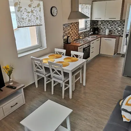 Apartment Roman Betina  Exterior photo