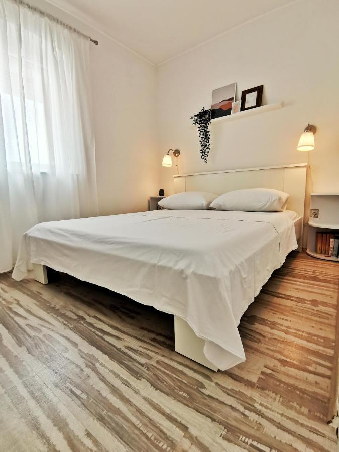 Apartment Roman * Betina (Sibenik-Knin)