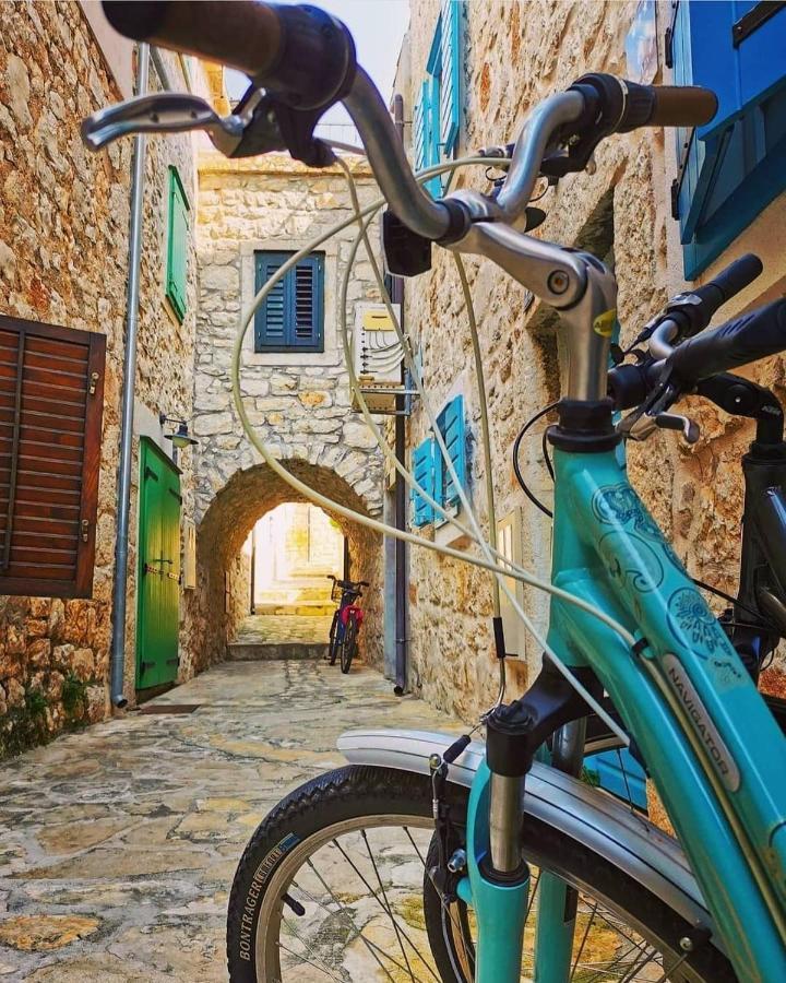 Apartment Apartment Roman Betina (Sibenik-Knin)